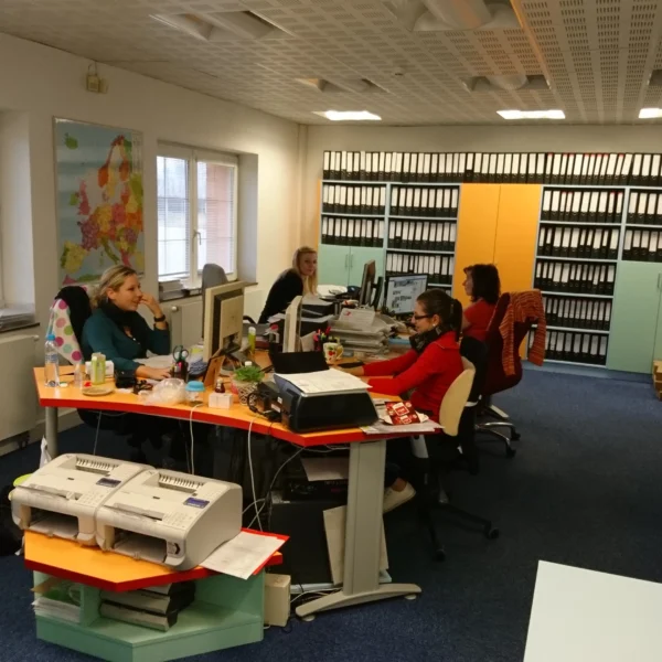 Kolegyně na dispečinku (2016)